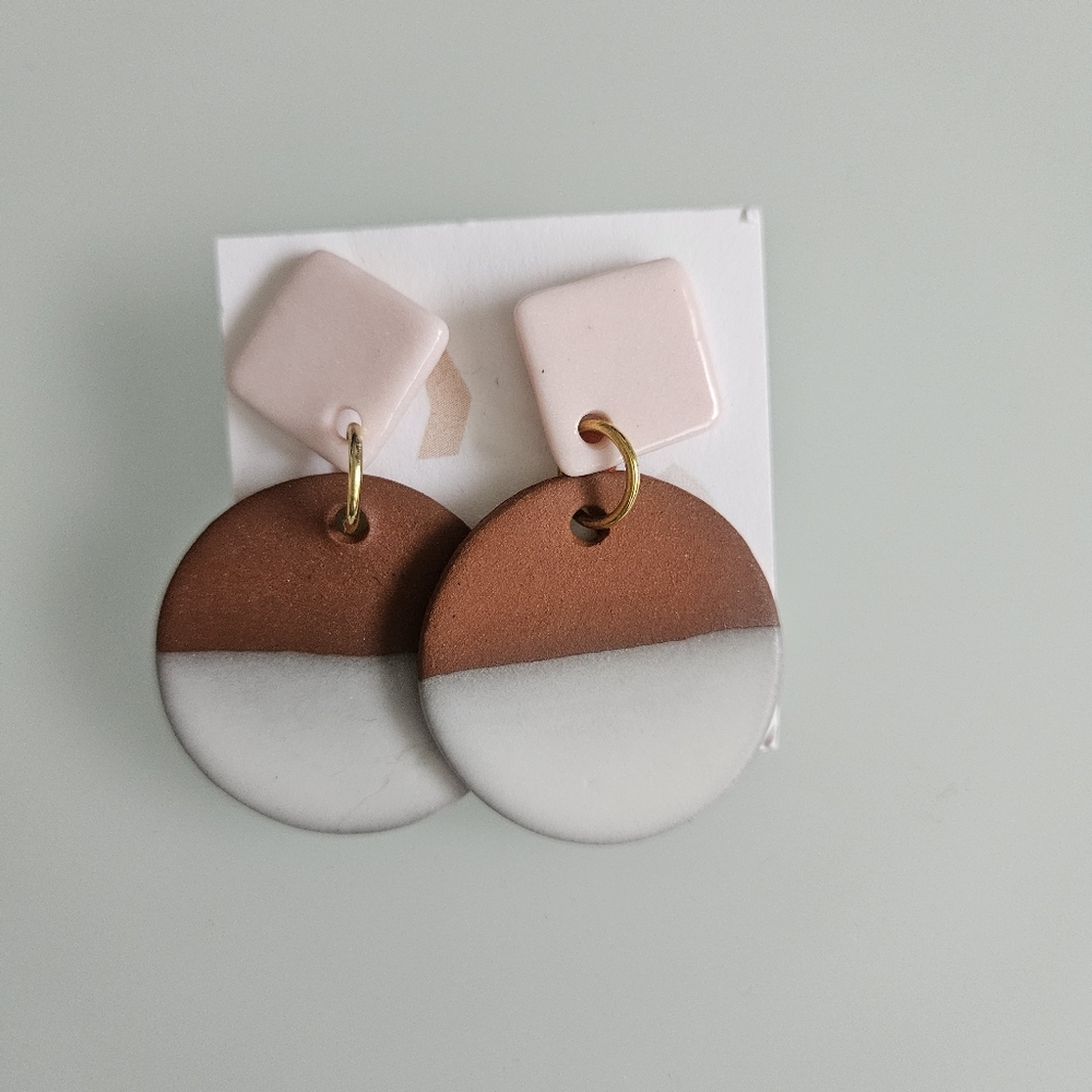 NWT Handcrafted Handmade Terracotta Clay Round Dangle Statement Earrings